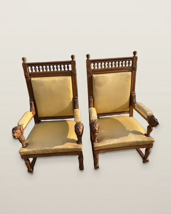 Paire de fauteuils néo-Renaissance à têtes de lion, époque Napoléon III