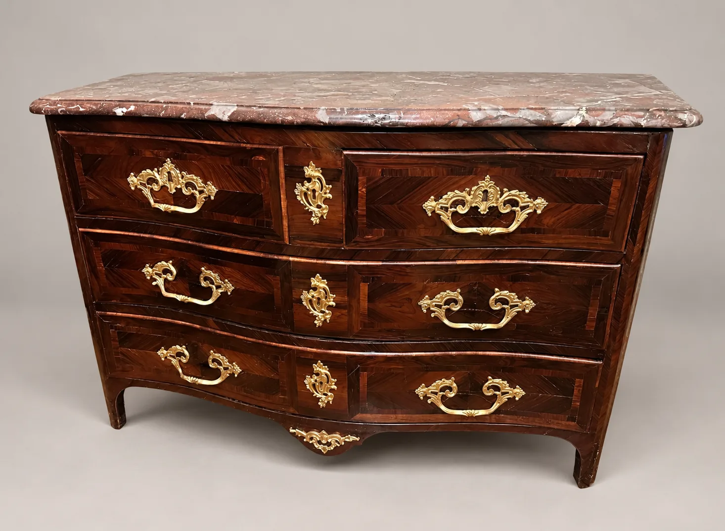 Commode parisienne estampillée J.-B. Fromageau – XVIIIe siècle, photo 1 sur 10
